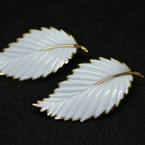 White Enamel Gold Tone Large Leaf Clip Earrings - Picture 3 of 4